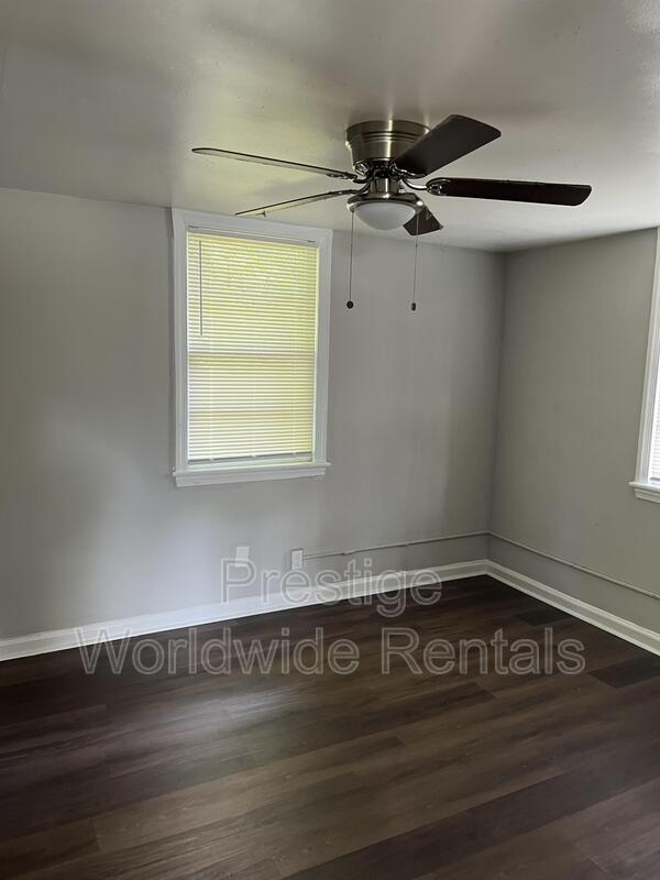 Photo - 483 Harold St