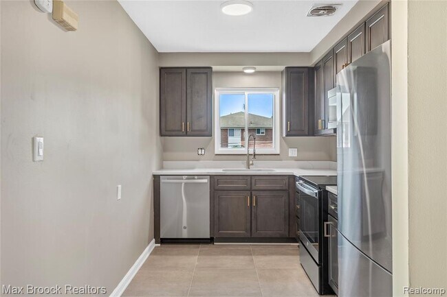 Photo - 1909 Gardenia Ave Unit D