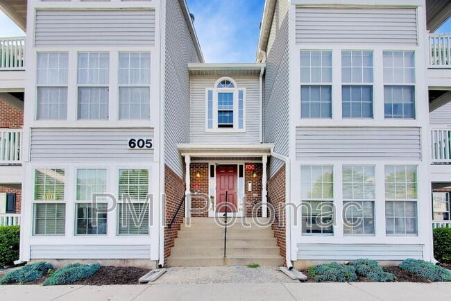 Building Photo - 605 Himes Ave Unit 111