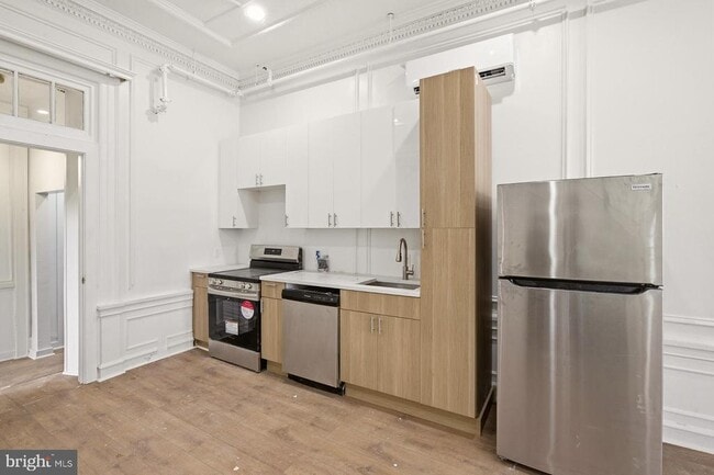 Photo - 6012 Ridge Ave Unit 2