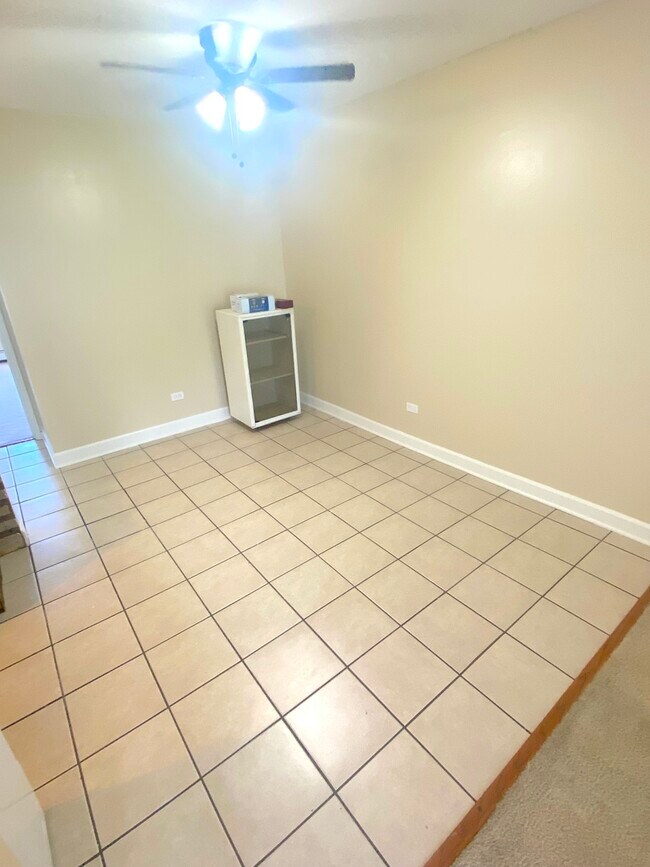 Photo - 1412 Willow Ln Unit 2