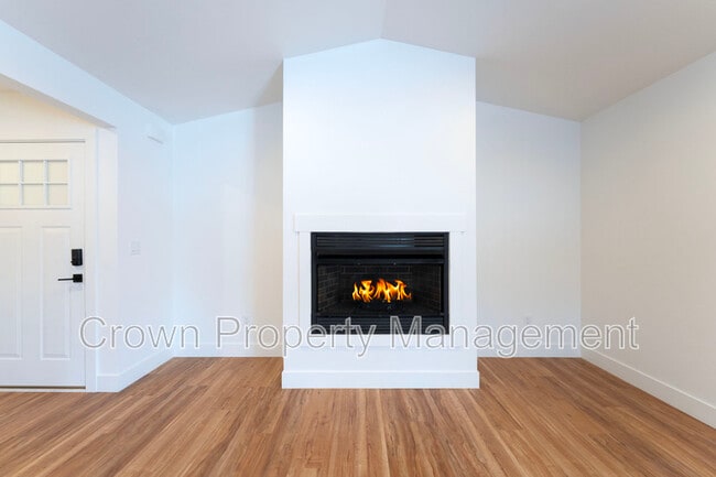 Photo - 54 Glacier Rnch Wy