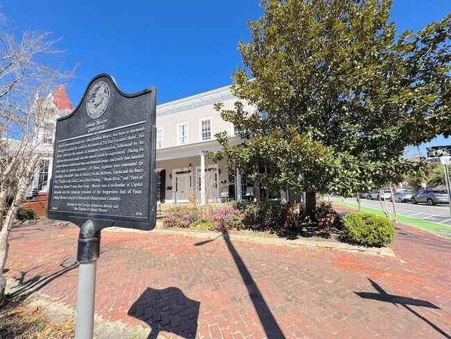 Photo - 226 E Gwinnett St