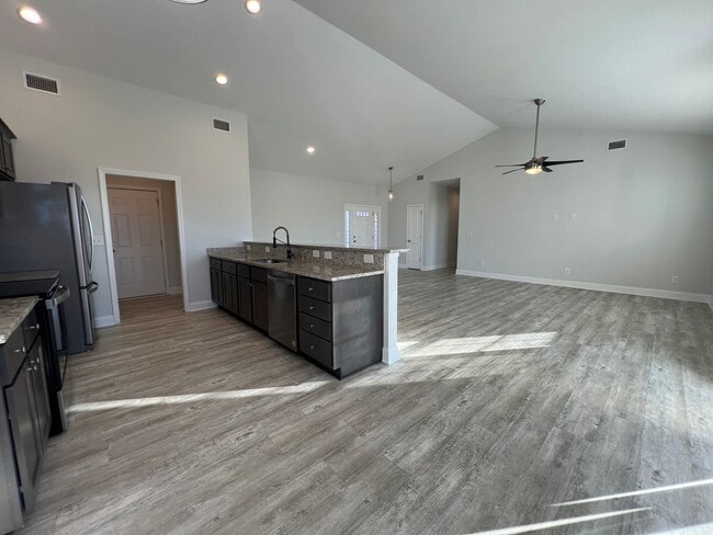 Photo - Conway - 3 Bedroom / 2 Bathroom House