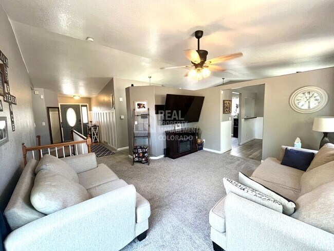 Photo - 654 Montrail Dr