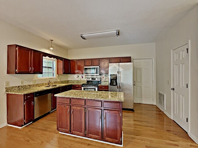 Photo - 924 Colo Cove