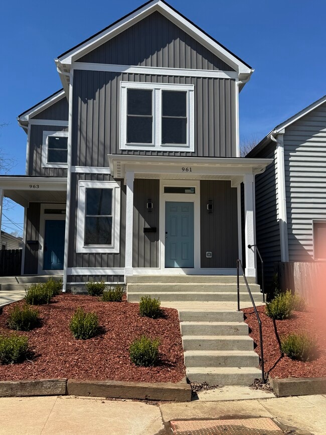 Building Photo - 961 Heyl Ave Unit 961