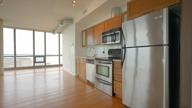 Photo - 33-1733 Mill St