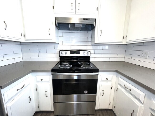 Photo - 10973 Palms Blvd