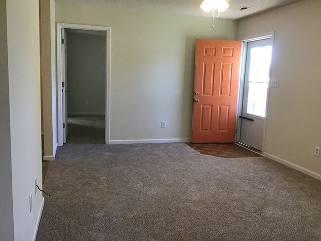 Photo - 3 Bedroom in Glenn Eagle Subdivision!