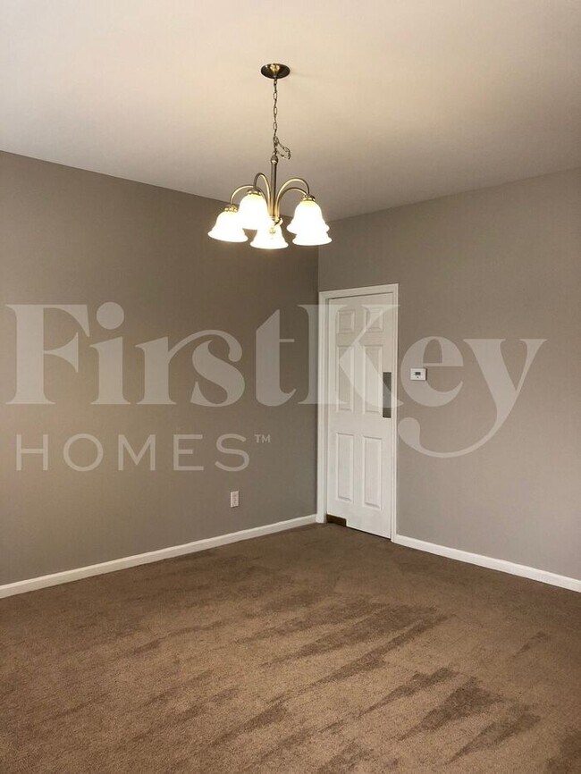 Photo - 611 Geiser Brook Ct