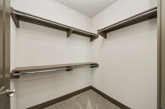 Photo - 5454 State St Unit 3608