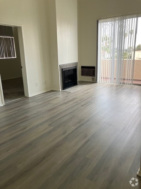 Building Photo - Gateway Court Rental