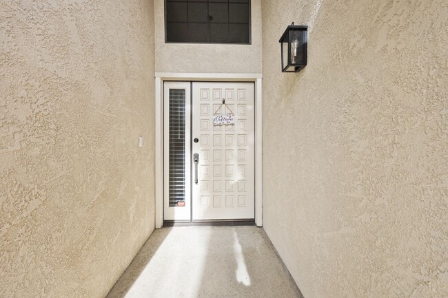 Photo - Beautiful Home in the Vineyards!