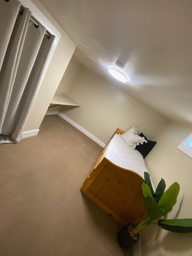 Photo - 440 N 800 W St