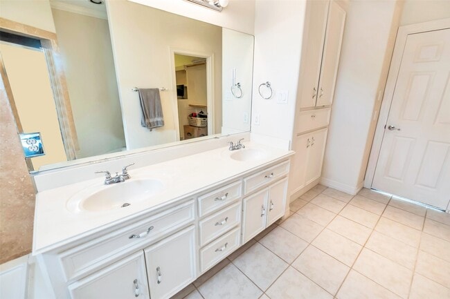 Photo - 3011 Houston Ave