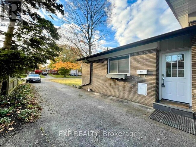 Photo - 15 Scarcliff Gardens