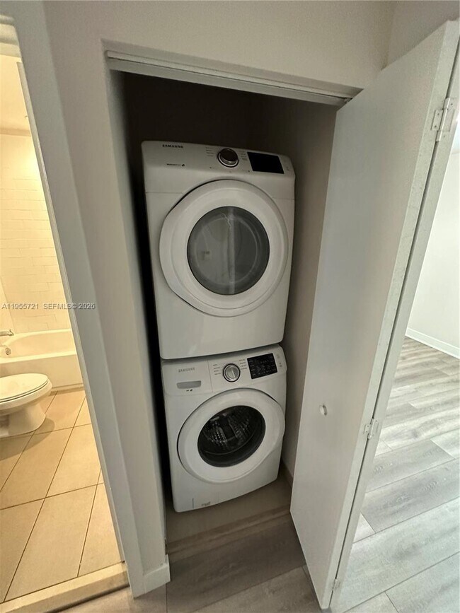 Photo - 12109 NE 5th Ave