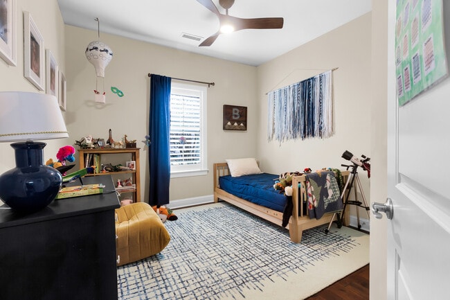 Photo - 137 Shoreview Dr