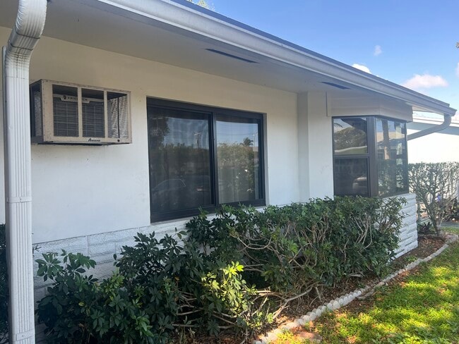 5851 NE 18th Ave Unit 5851 NE 18th Ave #1