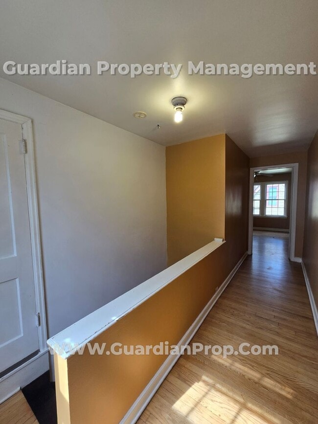 Photo - Available Now! Free Oct Rent! NE Minneapol...