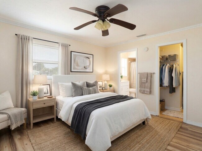 Photo - MOVE IN WITH ZERO DEPOSIT - UPDATED 3 BEDROOM HOME IN VENICE