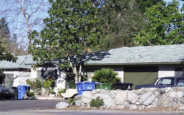 Photo - 6801-6809 Valmont St