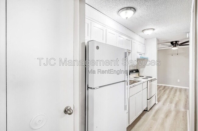 Photo - 1138 Corona St Unit 206