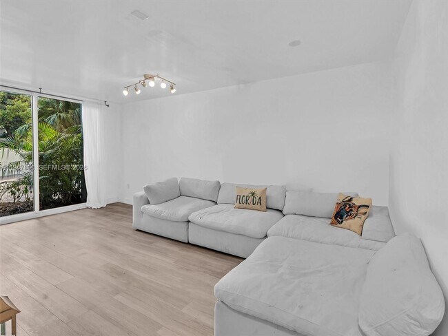 Photo - 1688 West Ave Unit G-06