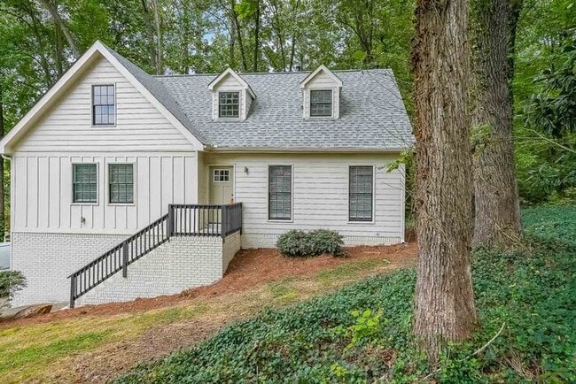 Photo - 317 E Claiborne Ct