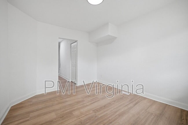 Photo - 307 N 4th St