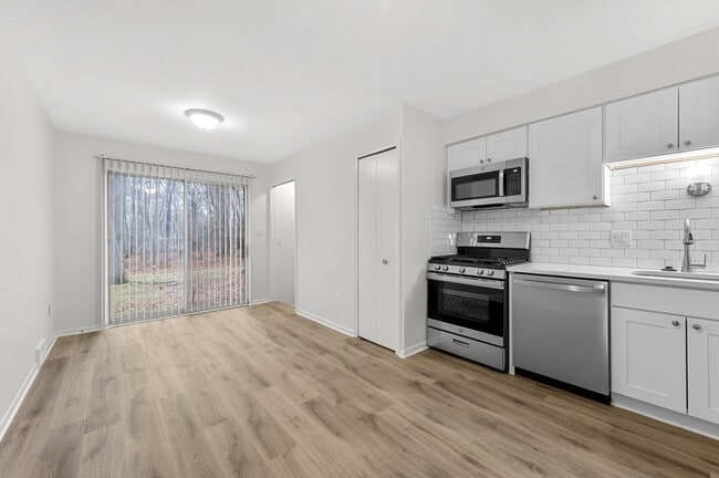 Photo - 38224 Hixford Pl