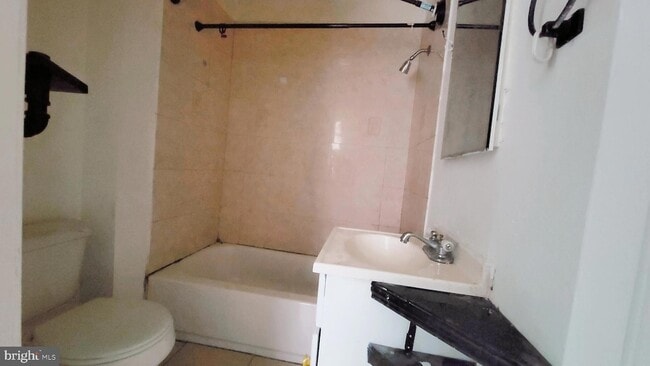 1249 Shackamaxon St Unit 1 REAR