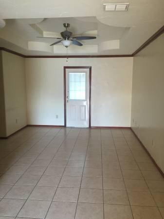 2000 Circle Dr Unit 3