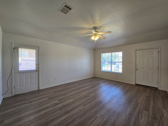 Photo - PRICE REDUCTION - AVAILABLE NOW! Unit 1618 Yuma Trail - B