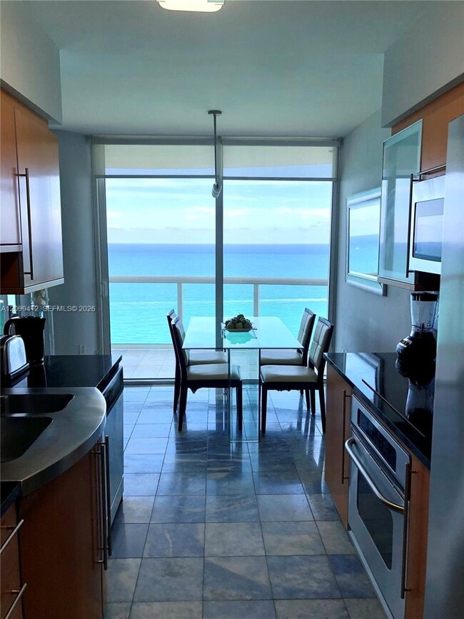 Photo - 6365 Collins Ave Unidad 3602