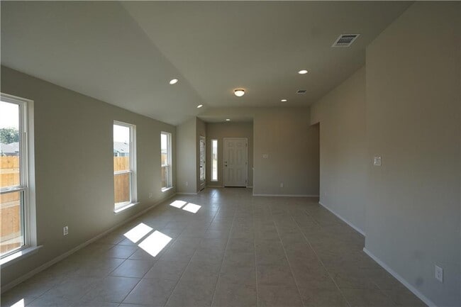 Photo - 131 Trailstone Dr