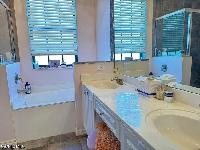 Photo - 15582 Summit Pl Cir