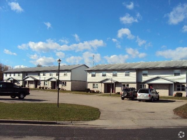 Building Photo - Dane Townhomes