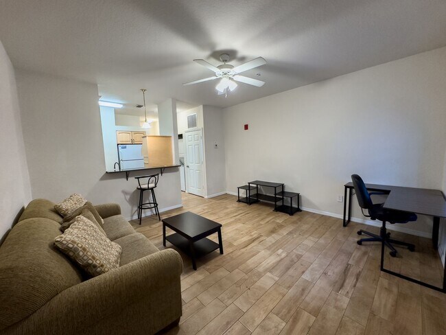 Photo - Taylor Square #103