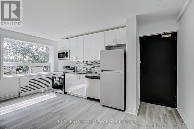 Photo - 419 Woodbine Ave Unit 10