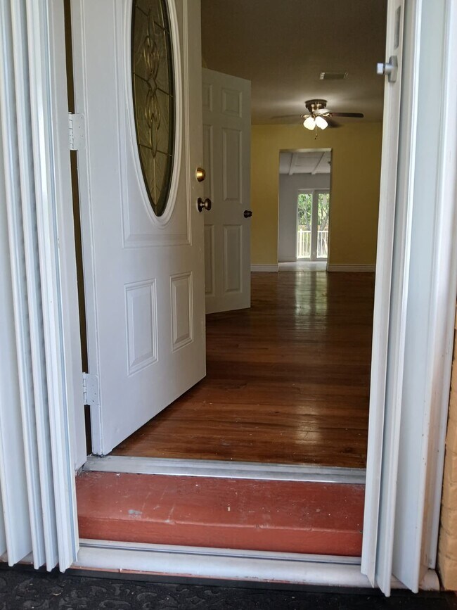 Photo - 1 N Melrose Dr