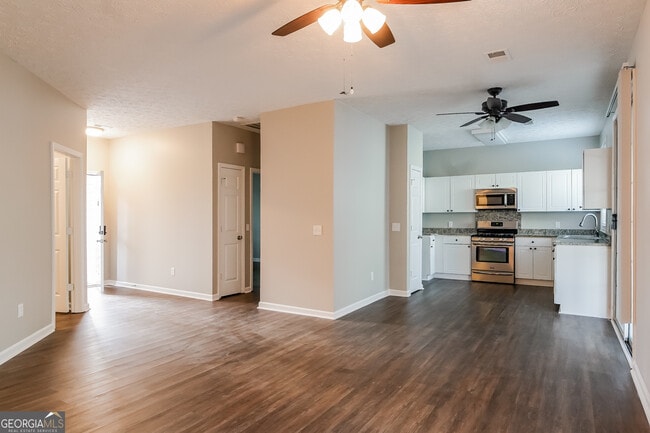 Photo - 191 Windcroft Cir NW