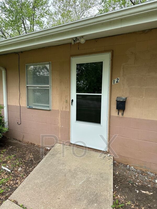 Building Photo - 825 S Cherokee St Unit 12