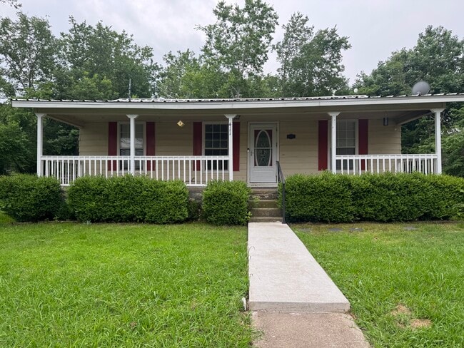 Photo - 411 College Street