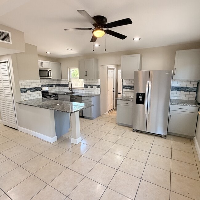 Photo - 2245 17th Ave S