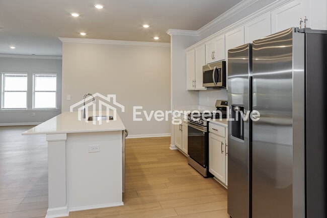 Photo - 303 Pond Spg Dr