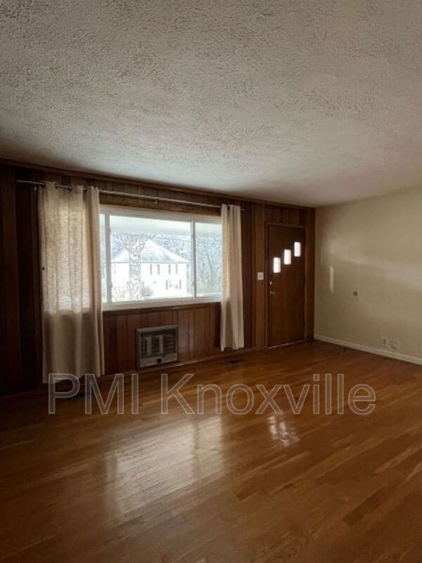 Photo - 4308 Lonas Dr