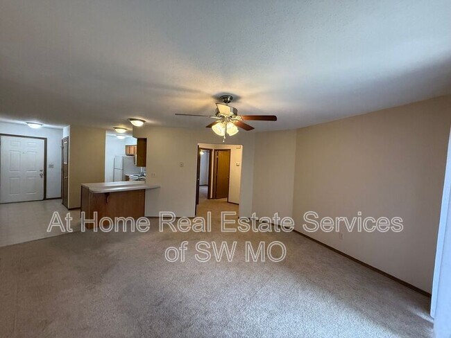 Photo - 869 N 22nd St