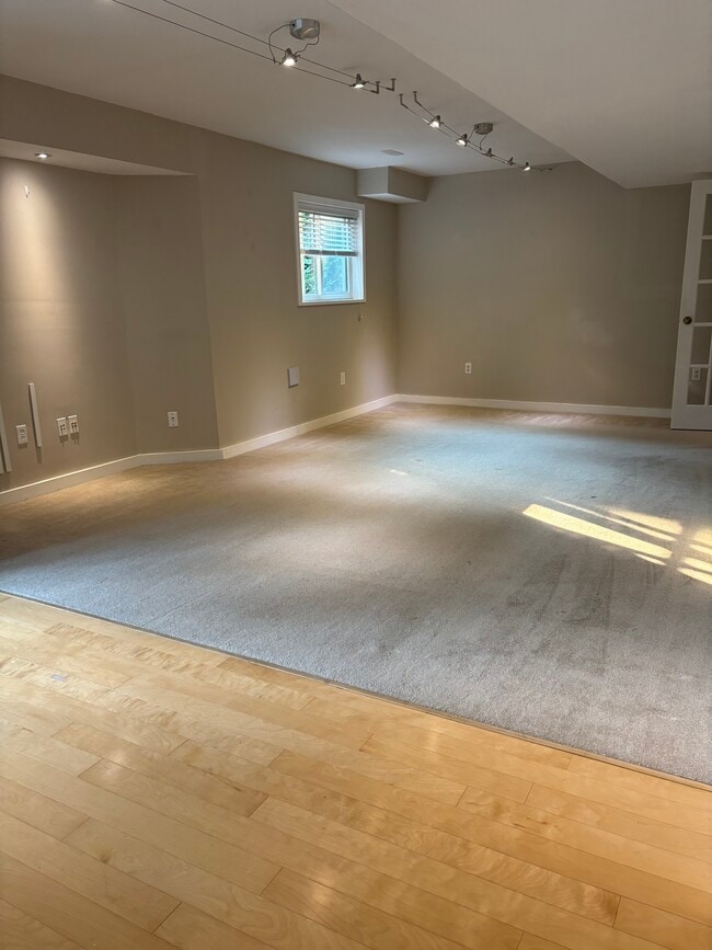 29 Foxwood Dr